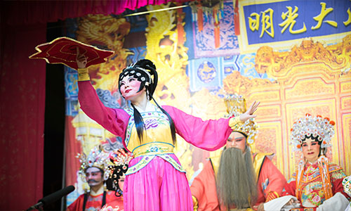 Sichuan Opera Chinese Mask Changing